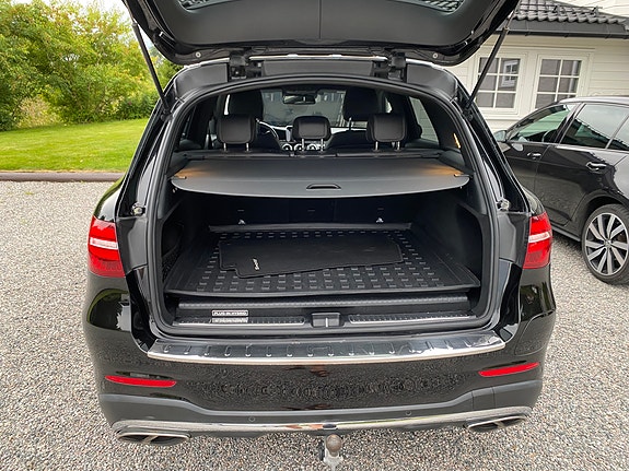 Mercedes-Benz GLC350 e 5 of 11