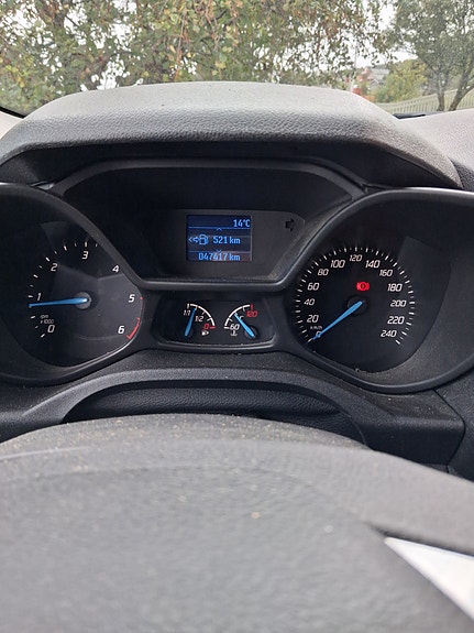 Ford Transit Connect 3 of 12