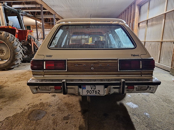 Dodge Le Baron 5 of 19