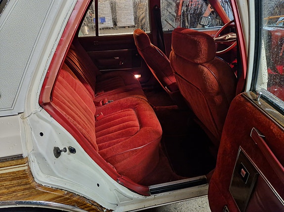 Dodge Le Baron 9 of 19