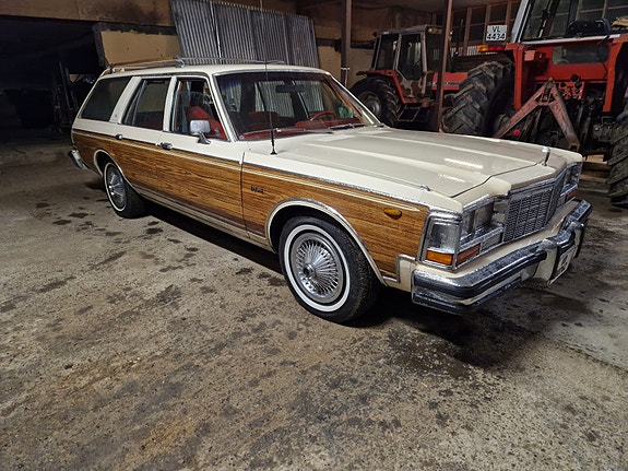 Dodge Le Baron 3 of 19