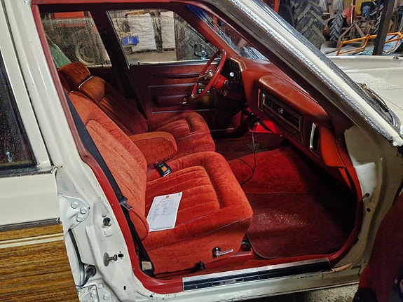 Dodge Le Baron 8 of 19