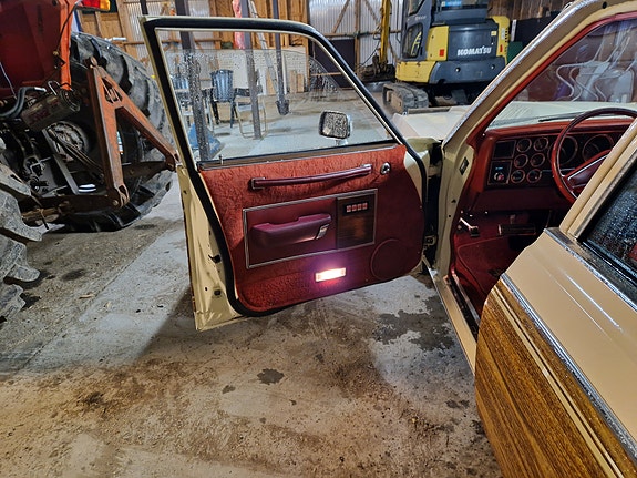 Dodge Le Baron 13 of 19