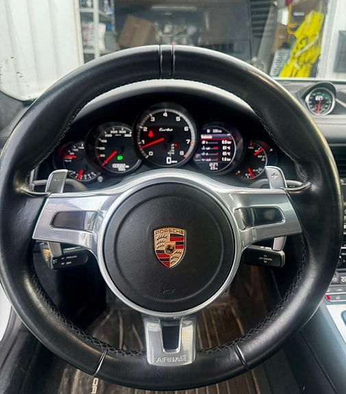 Porsche 911 Turbo 8 of 30