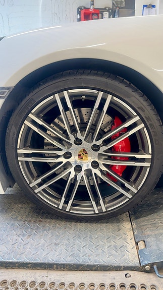 Porsche 911 Turbo 30 of 30