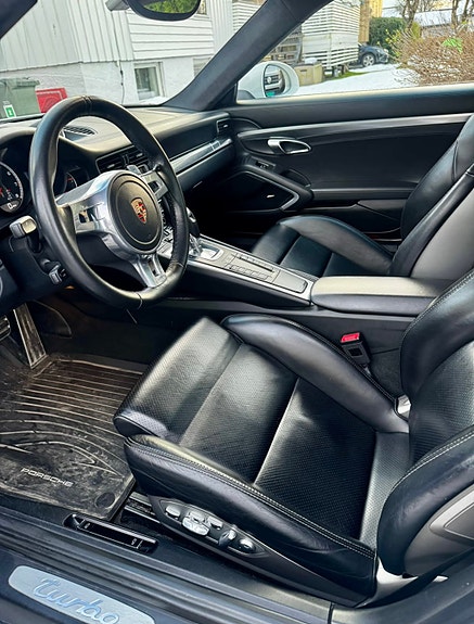 Porsche 911 Turbo 9 of 30
