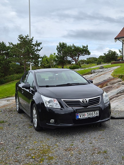 Toyota Avensis 10 of 17
