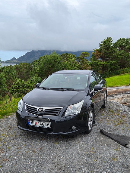 Toyota Avensis 9 of 17