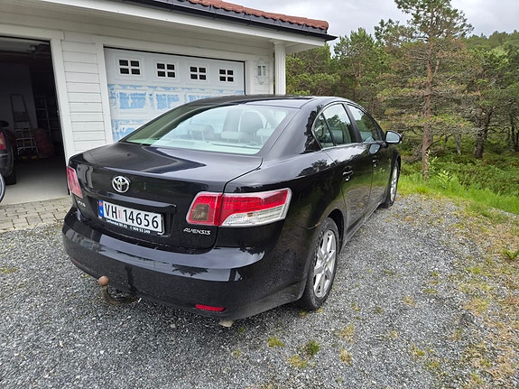 Toyota Avensis 6 of 17