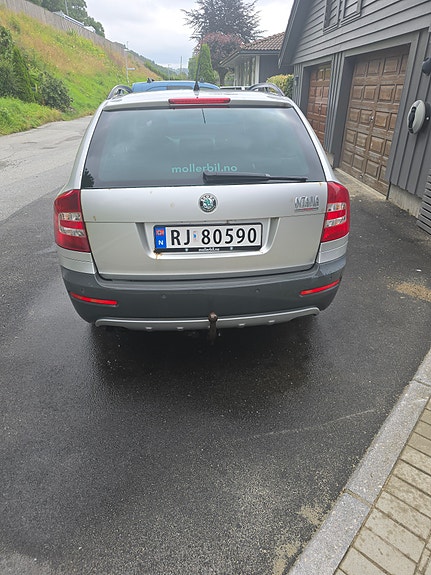 Skoda Octavia Scout 3 of 6