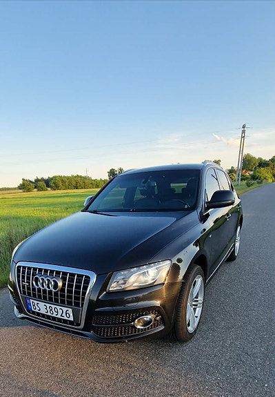 Audi Q5 2 of 13