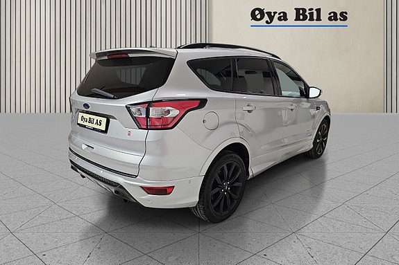 Ford Kuga 5 of 30