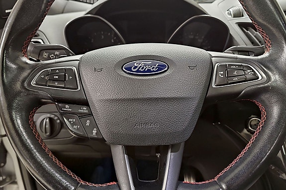 Ford Kuga 12 of 30