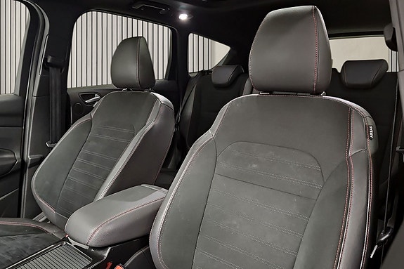 Ford Kuga 14 of 30