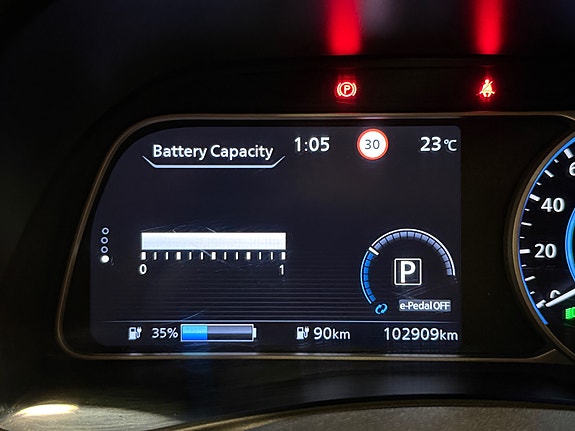 Nissan Leaf 14 of 30
