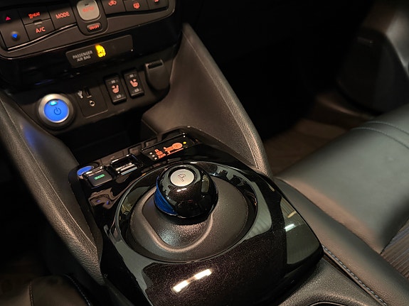 Nissan Leaf 18 of 30