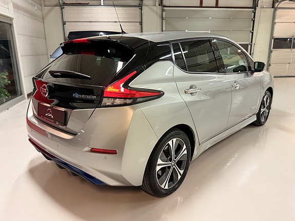 Nissan Leaf 4 of 30