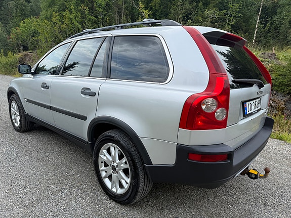 Volvo XC90 24 of 30