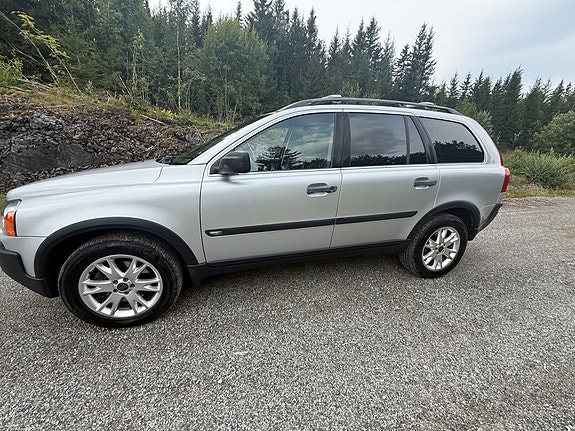 Volvo XC90 28 of 30