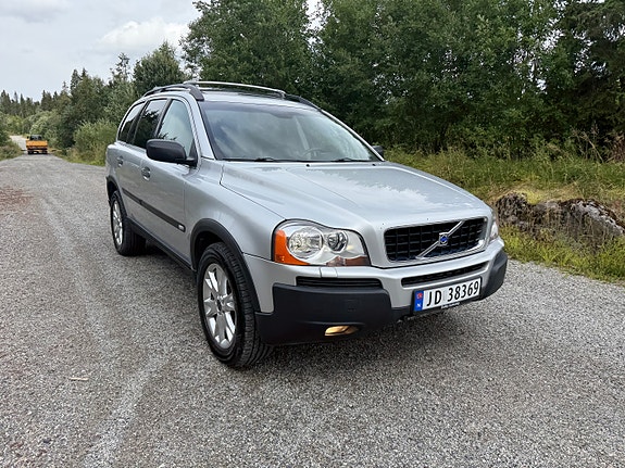 Volvo XC90 9 of 30