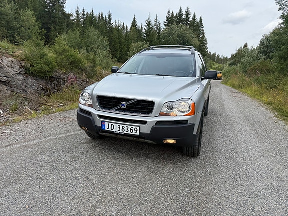 Volvo XC90 4 of 30