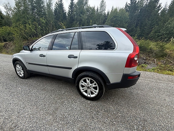 Volvo XC90 25 of 30