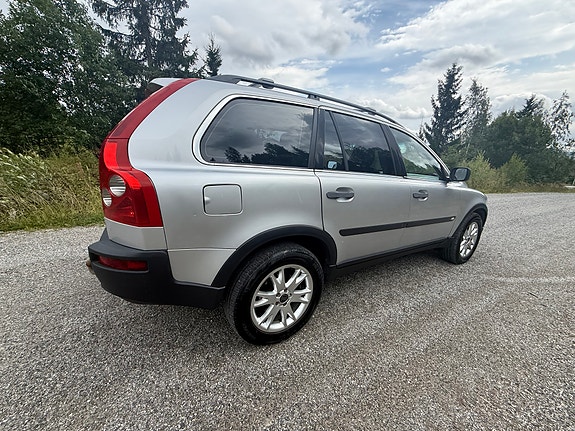 Volvo XC90 17 of 30