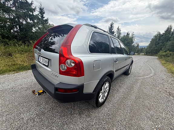 Volvo XC90 18 of 30