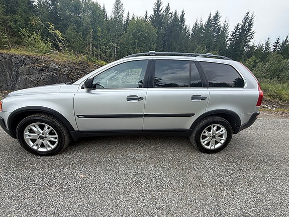 Volvo XC90 27 of 30