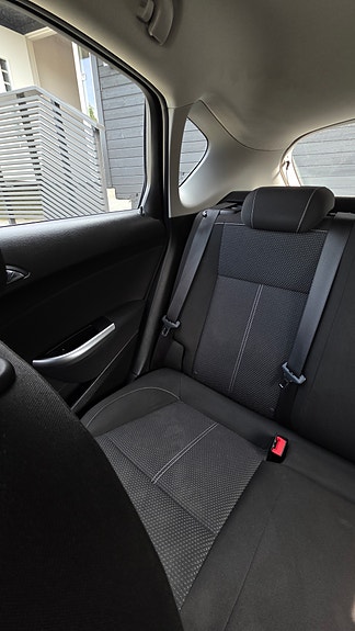Opel Astra 12 of 17