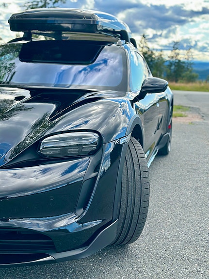 Porsche Taycan 4 5 of 30