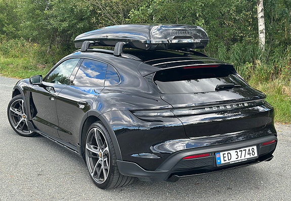 Porsche Taycan 4 2 of 30
