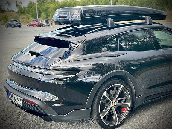 Porsche Taycan 4 12 of 30