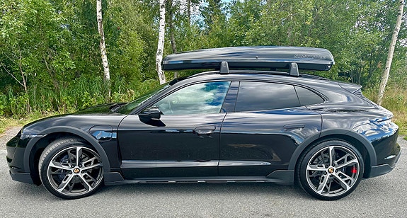 Porsche Taycan 4 3 of 30