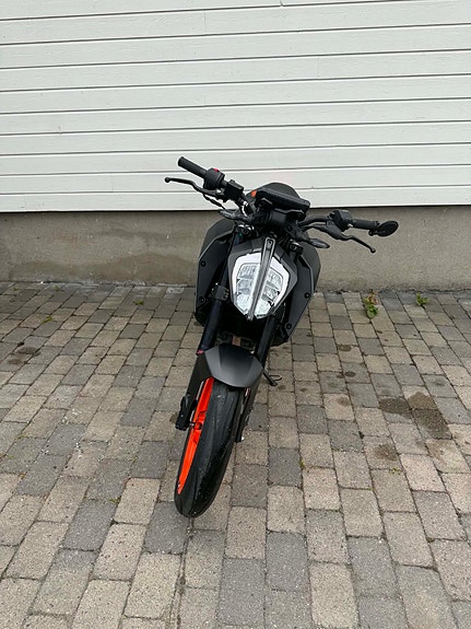 KTM 125 Duke 18 of 18