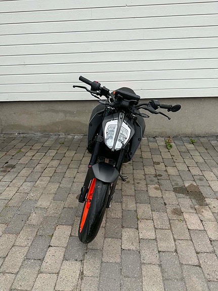 KTM 125 Duke 10 of 18