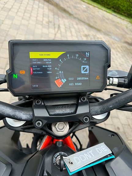 KTM 125 Duke 16 of 18