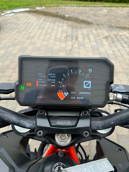 KTM 125 Duke 14 of 18