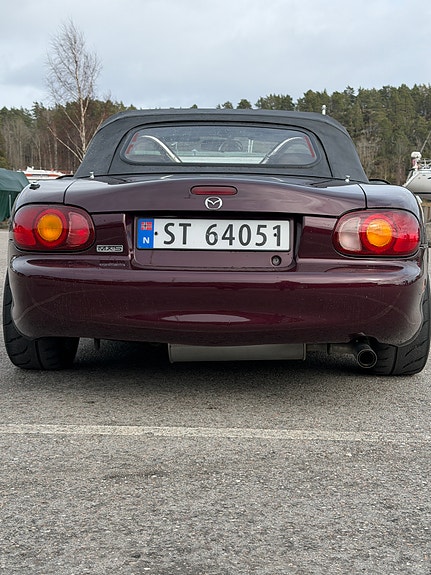 Mazda MX-5 7 of 15