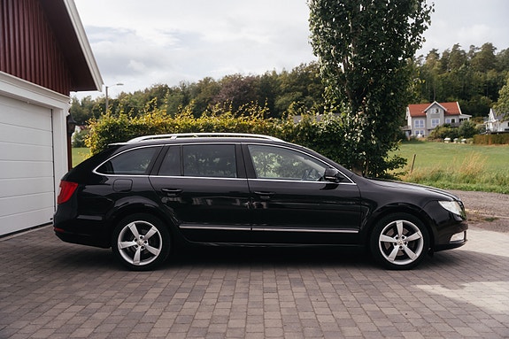 Skoda Superb 10 of 30