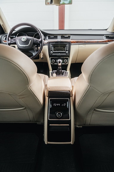 Skoda Superb 29 of 30