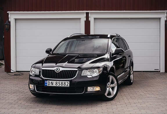Skoda Superb 2 of 30