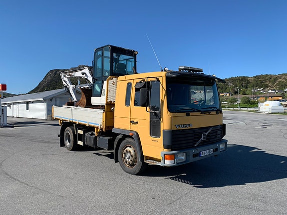 Volvo FL6 2 of 5