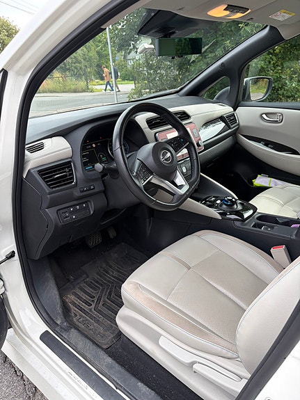 Nissan Leaf 14 of 20