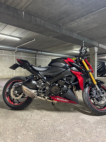Suzuki GSX-S 1000 6 of 8