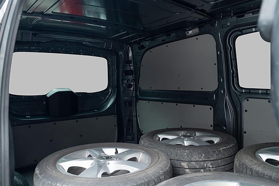 Mercedes-Benz Vito 119 17 of 30