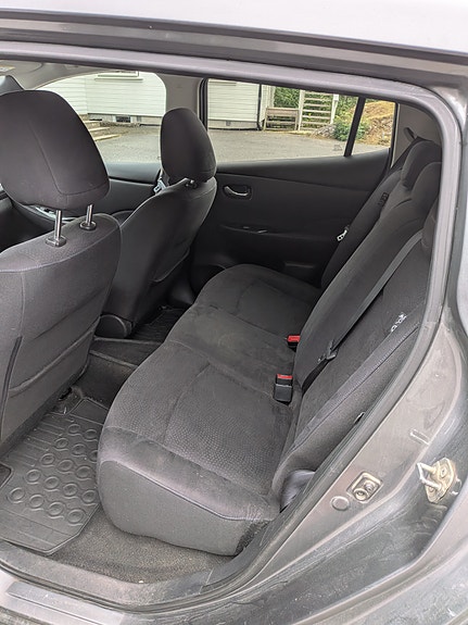 Nissan Leaf 7 of 9