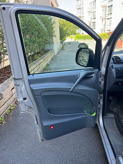 Mercedes-Benz Vito 115 12 of 30