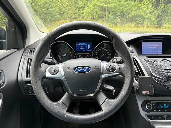 Ford Focus 22 of 24