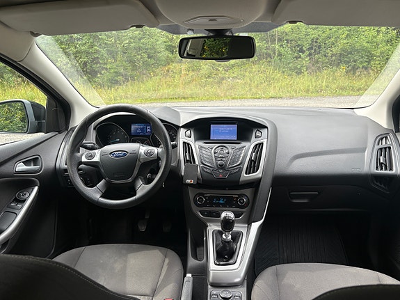 Ford Focus 19 of 24
